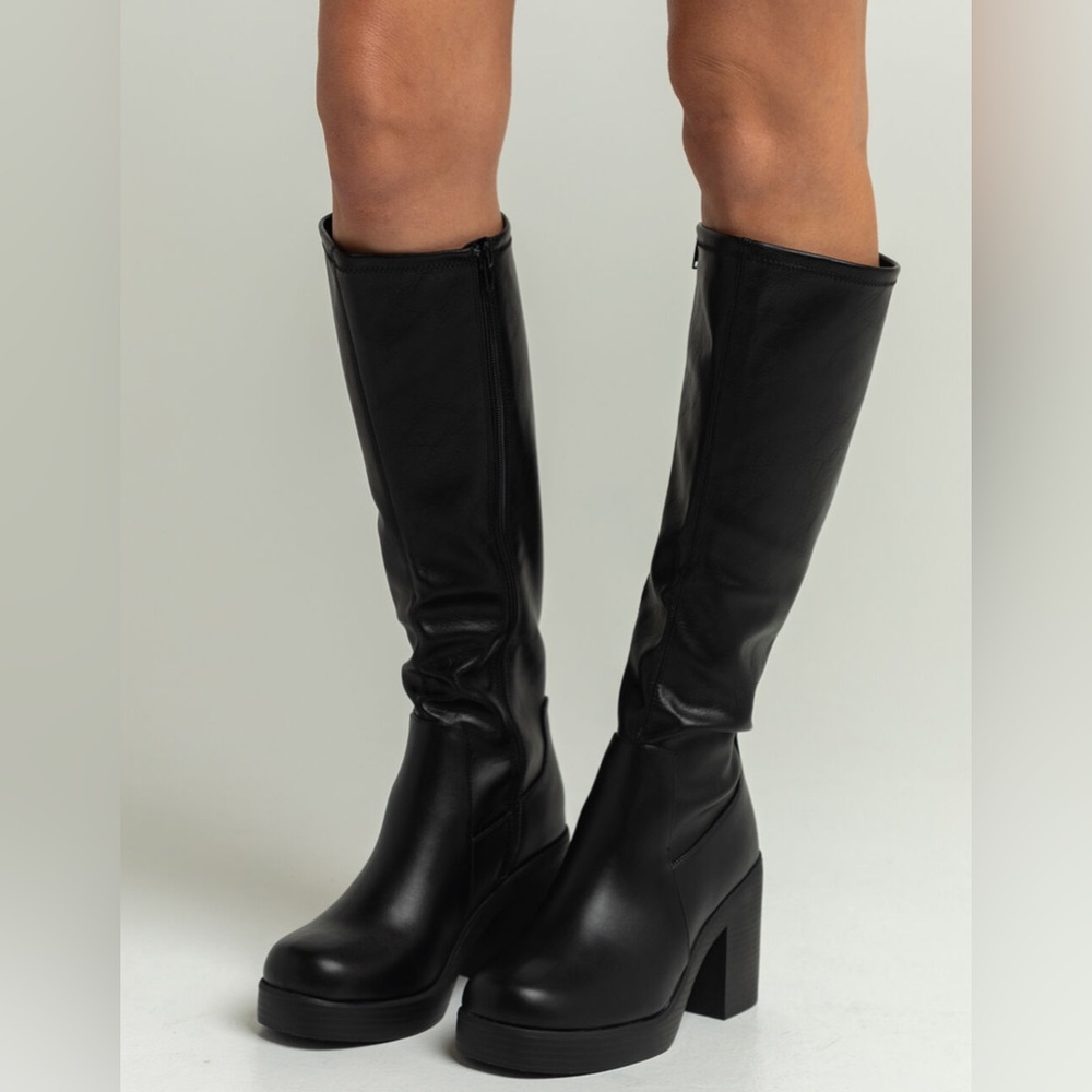 Black Knee-High Women's Boots